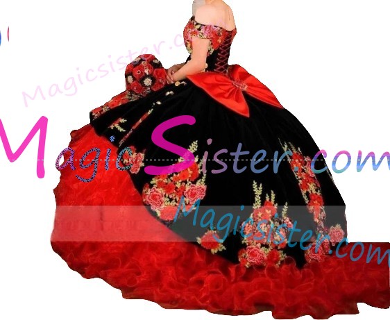 Hotselling Embroidery Charro Quinceanera Dress